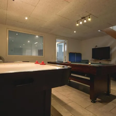 Five-bedroom Holiday In 別荘 *