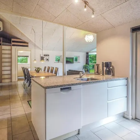 別荘 Five-bedroom Holiday In