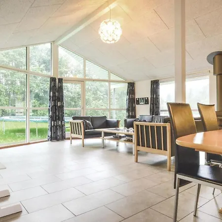 Five-bedroom Holiday In